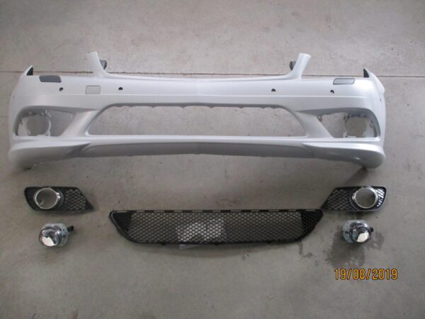 MERCEDES C-CLASS W204 FRONT BUMPER,+BUMPER GRILLE,+WASH COVER,+FOG LAMP,+TOW HITCH COVER,+PDC HOLE COMPLETE, AMG/9PC 07-10
